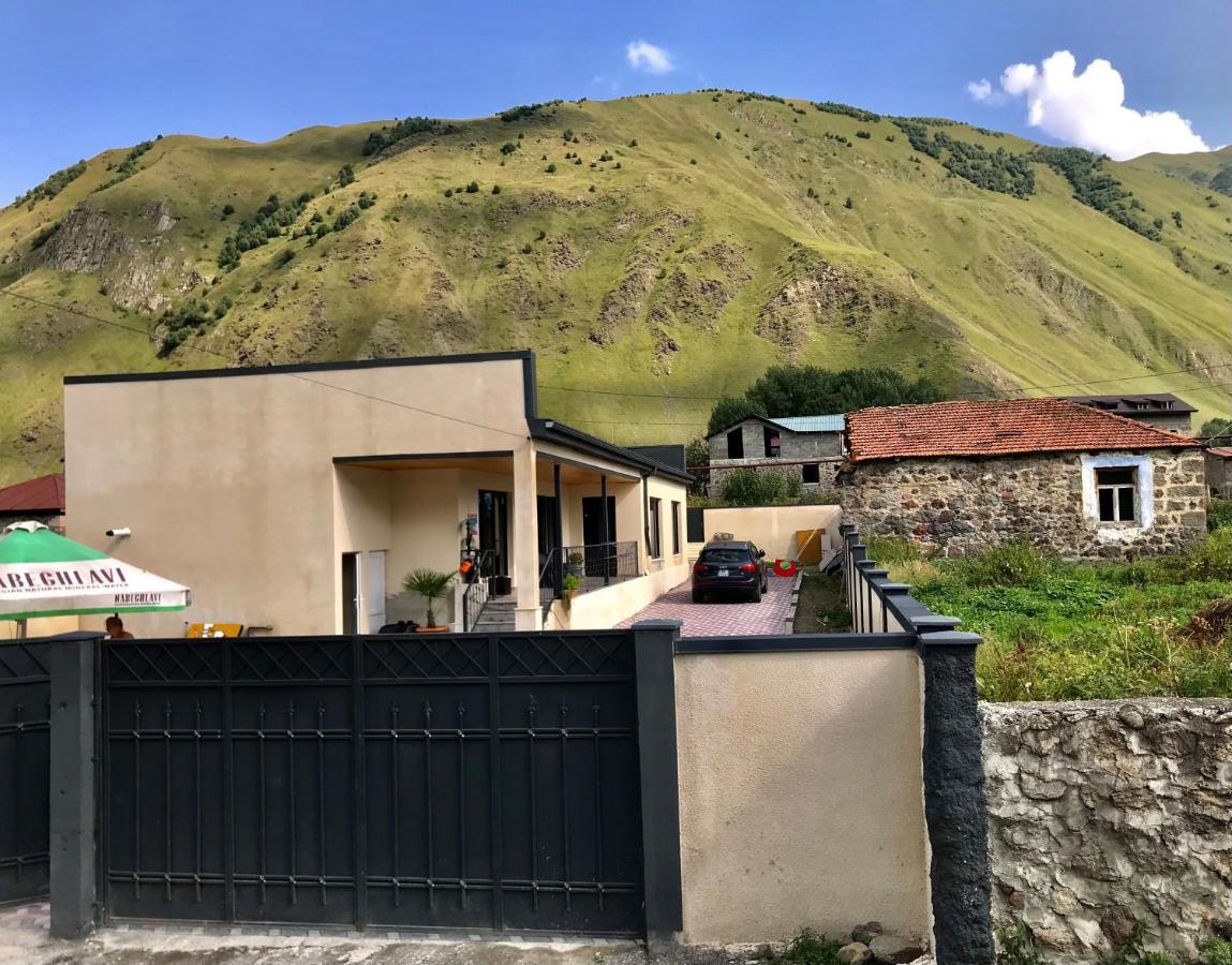 Bibo'S Kokhi Guesthouse Kazbegi Bagian luar foto