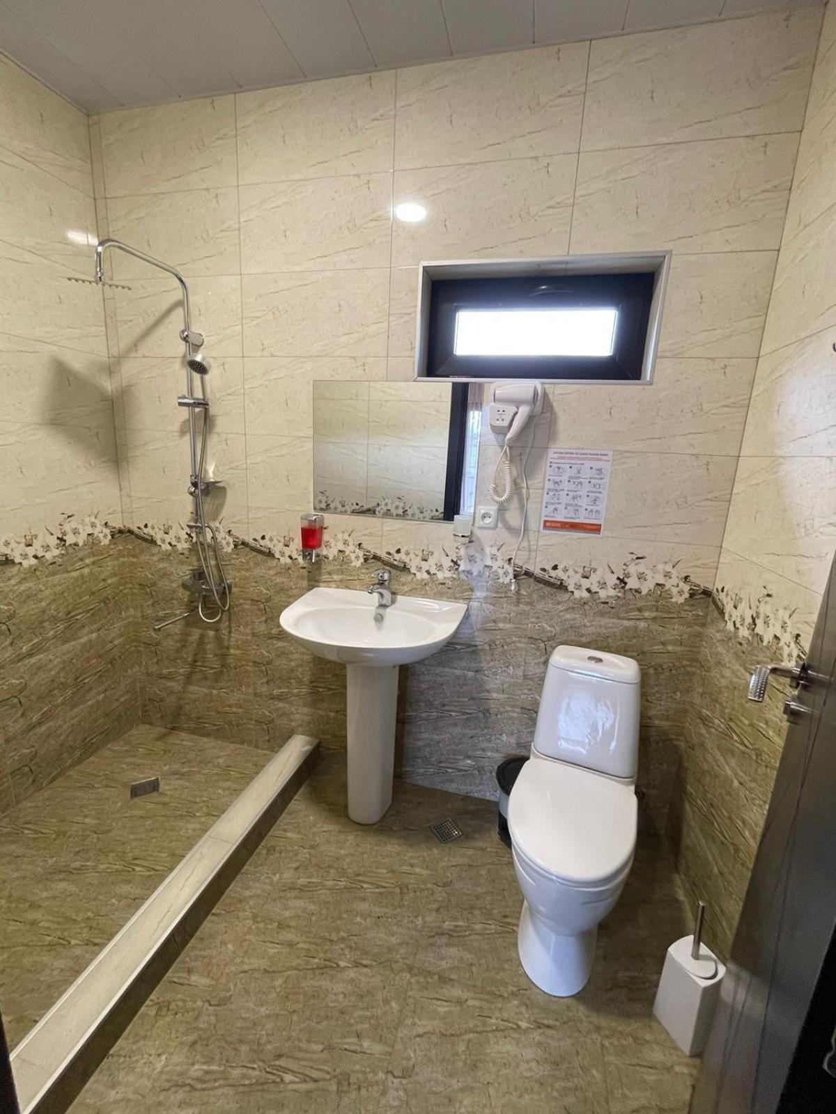 Bibo'S Kokhi Guesthouse Kazbegi Bagian luar foto