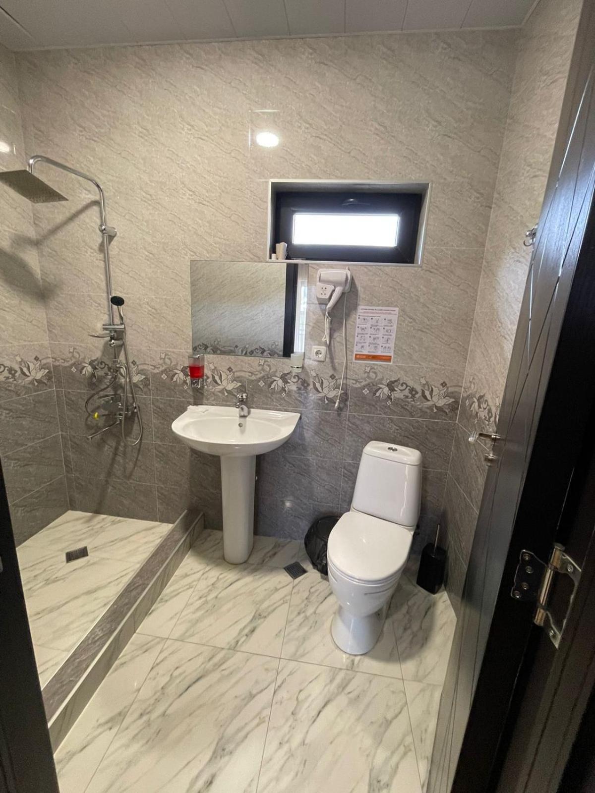 Bibo'S Kokhi Guesthouse Kazbegi Bagian luar foto